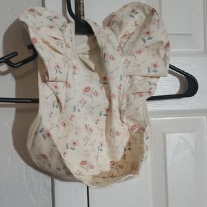 Cream Floral Ruffle Baby Bib
